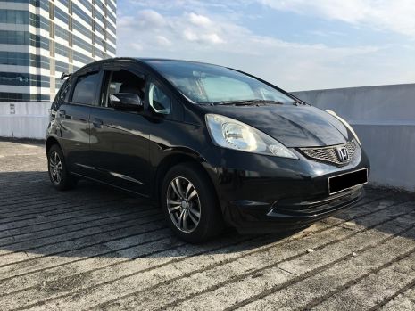 https://www.mycarforum.com/uploads/sgcarstore/data/11/11_1594175791_0111590989031_0Rental & Leasing Honda Fit (Front View).jpg